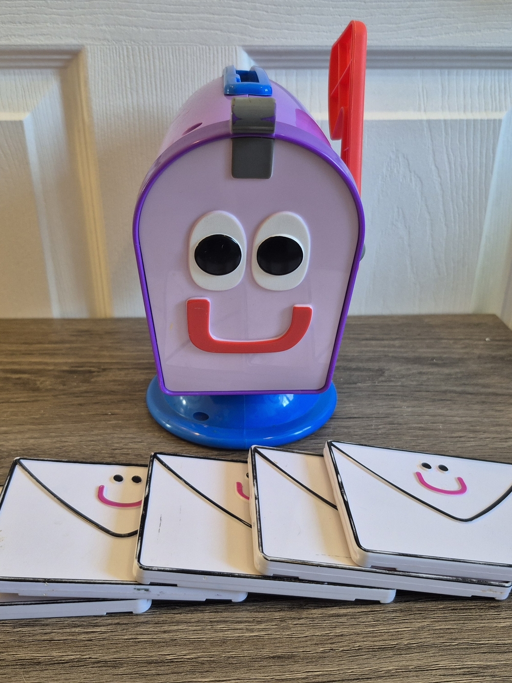 Blue's Clues & You Mailbox With Letters